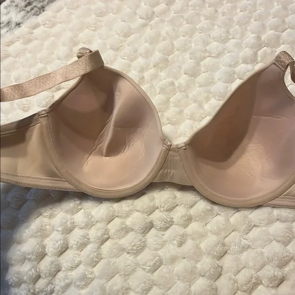 Elegant Beige Bra 40B - Picture 5 of 5